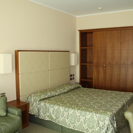 Hotel Villaggio Club Altalia Brancaleone Экстерьер фото