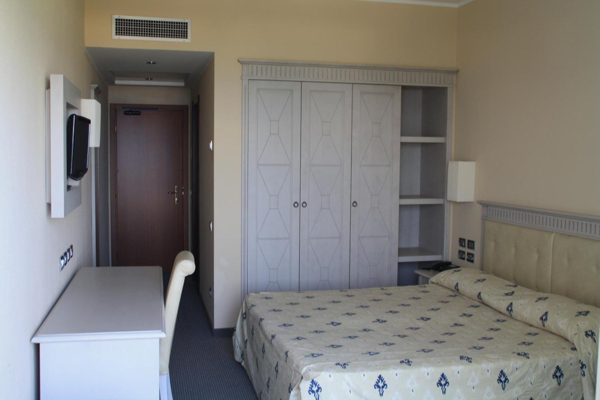 Hotel Villaggio Club Altalia Brancaleone Экстерьер фото