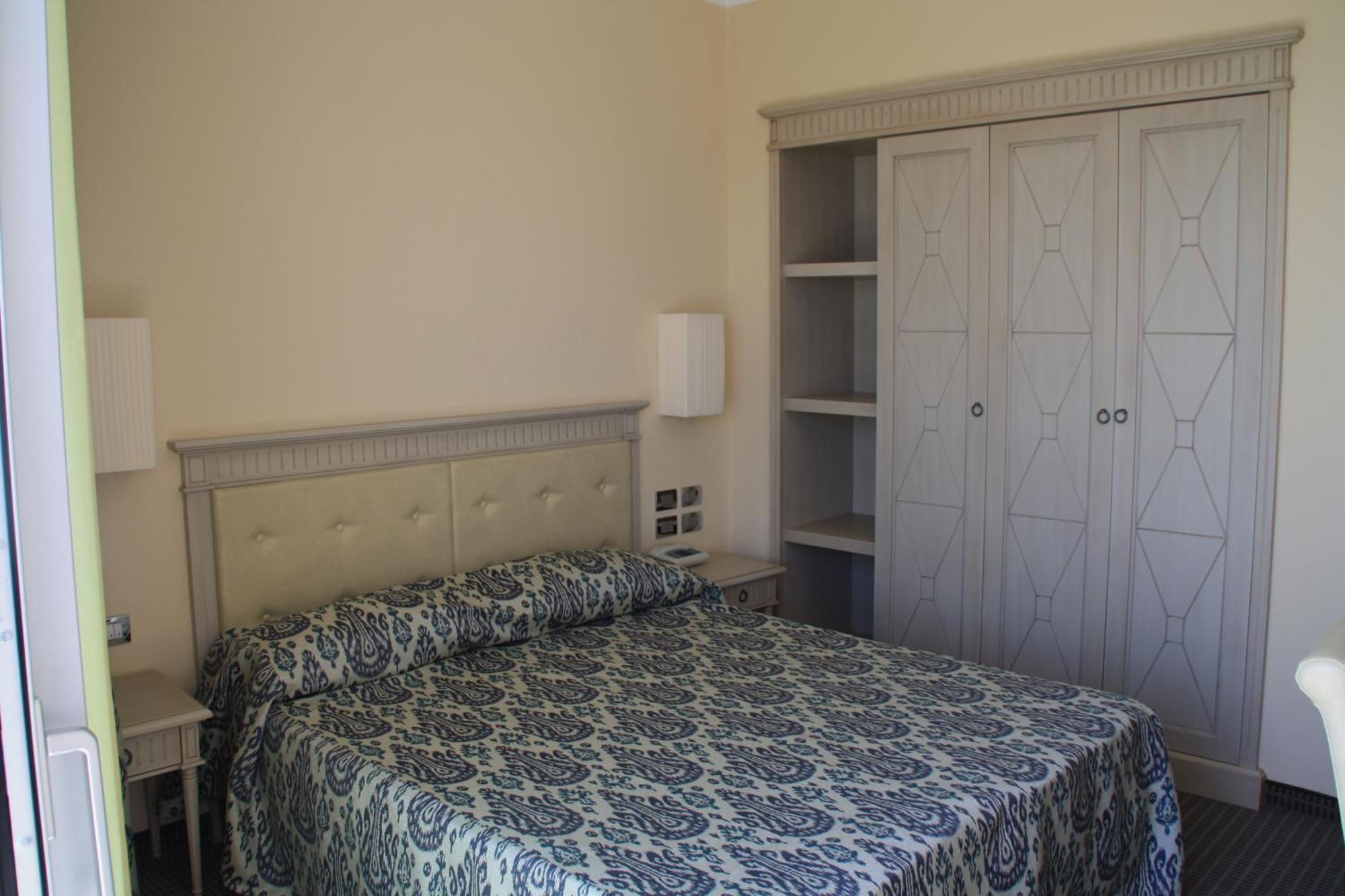 Hotel Villaggio Club Altalia Brancaleone Экстерьер фото