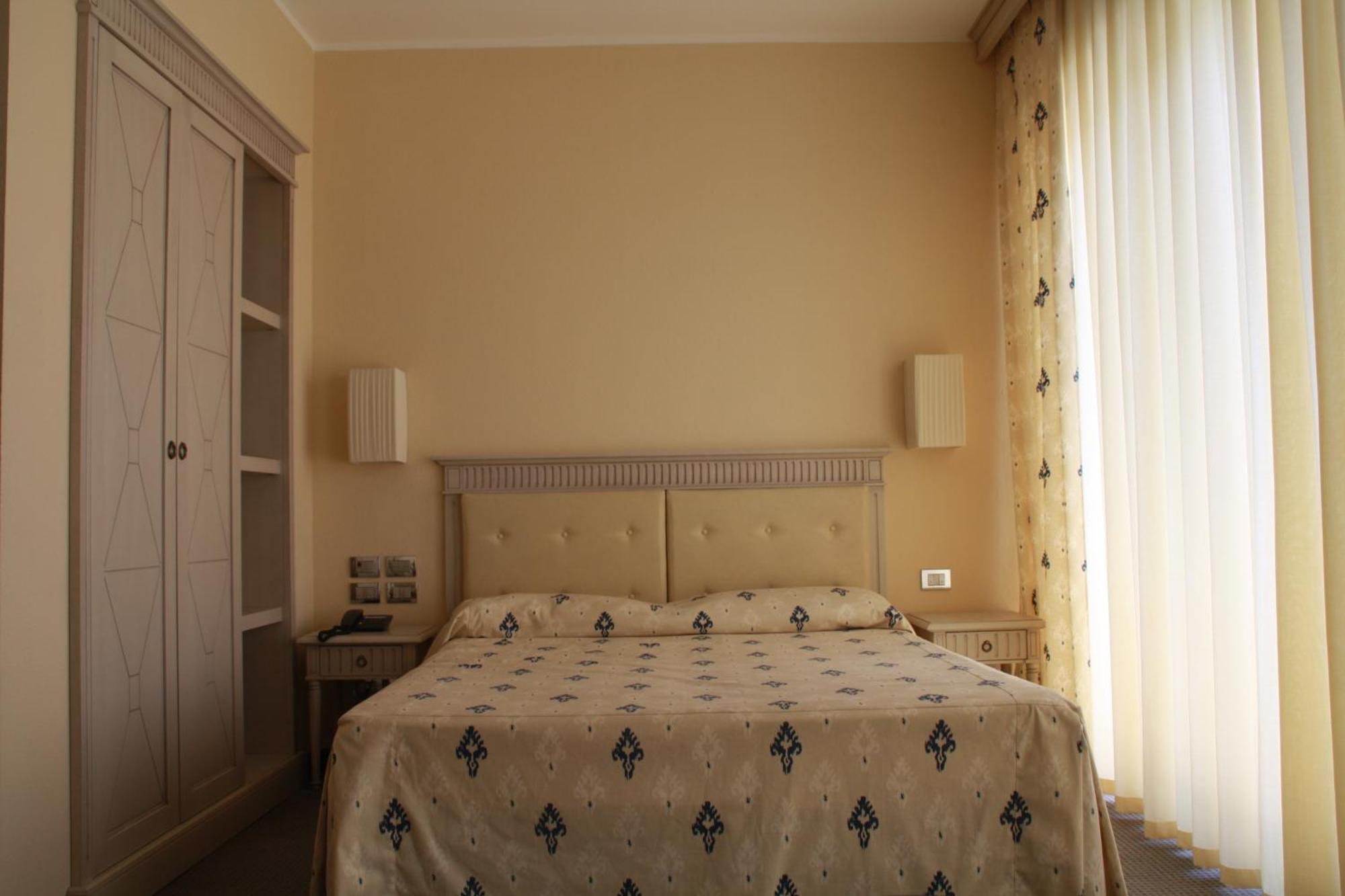 Hotel Villaggio Club Altalia Brancaleone Экстерьер фото