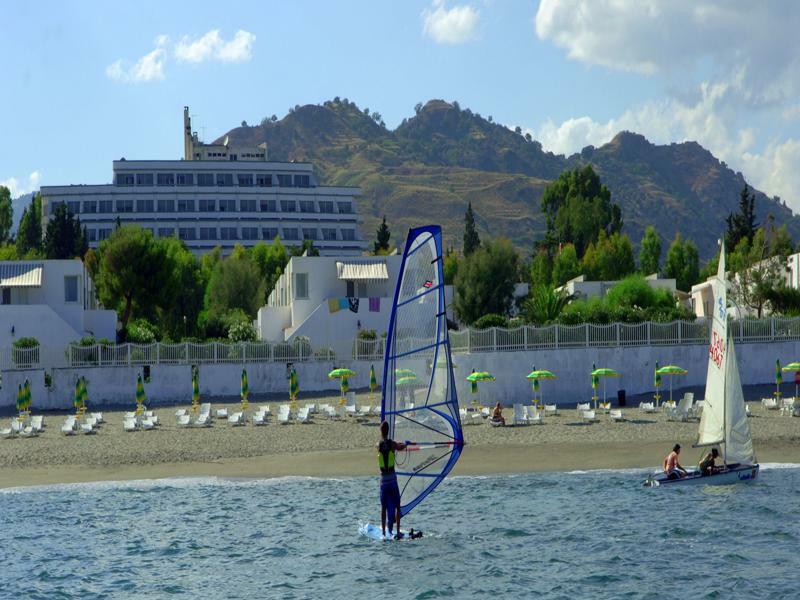 Hotel Villaggio Club Altalia Brancaleone Экстерьер фото
