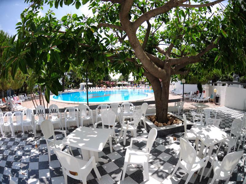 Hotel Villaggio Club Altalia Brancaleone Экстерьер фото